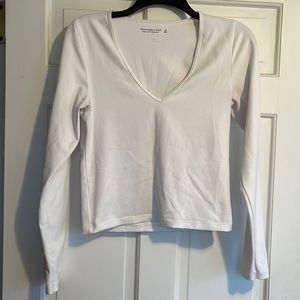 Abercrombie White long sleeve v-neck